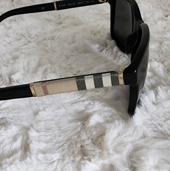 Burberry B 4181 Black Nova Check Square Sunglasses main image 4